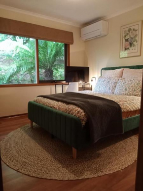 Simply Sassafras - Tree Fern Suite - self-contained